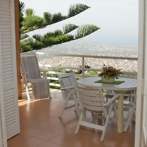 Lomarchi Vakantiehuis Carini